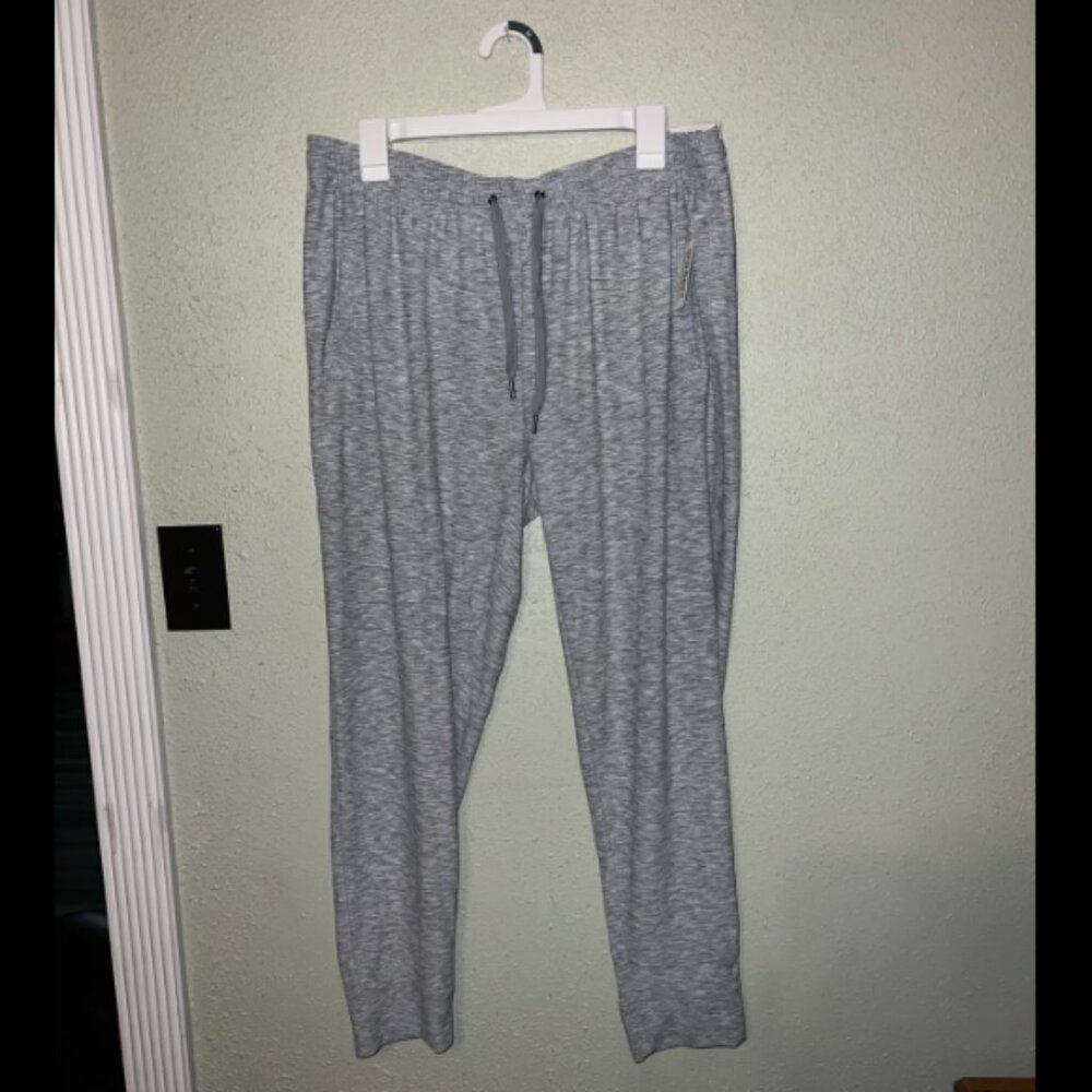 Old Navy mid-rise jogger